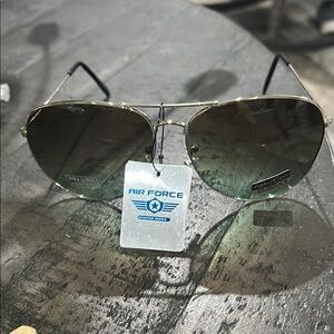 Aviator Sunglasses - Gold and Black